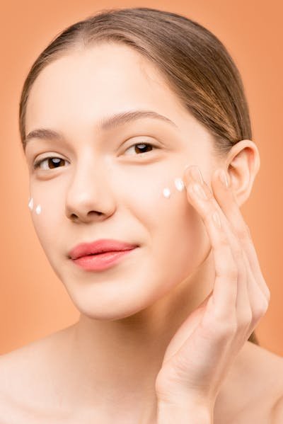 Crème hydratante visage : trouvez votre alliée beauté idéale